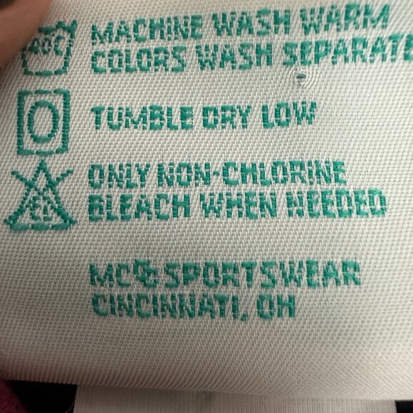 M&C Sportswear Happiness Is Being A Grandma Sweatshirt Long Sleeve L Navy & Red - Picture 5 of 6